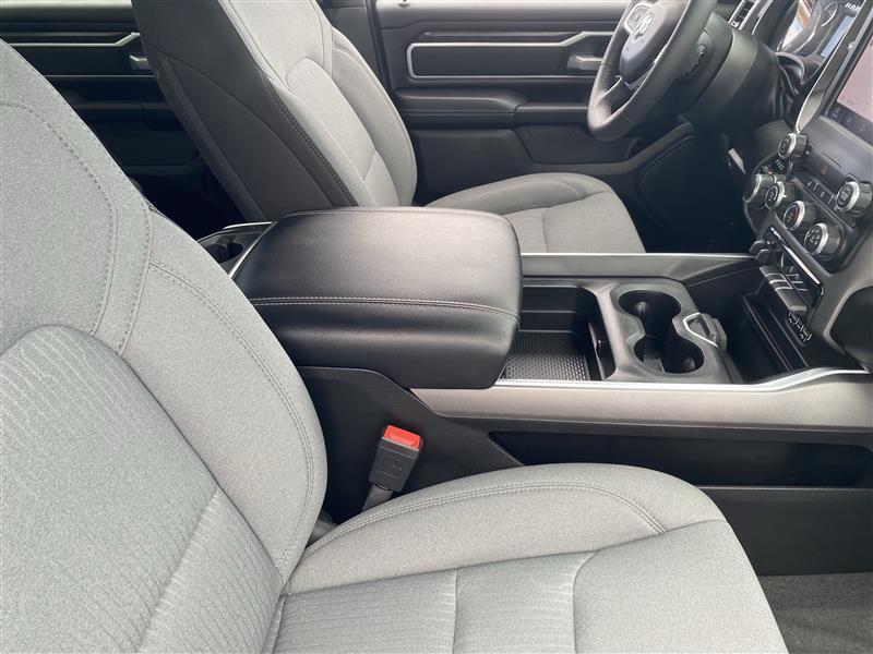 RAM 1500 Big Horn Crew Cab SWB 4WD 2023