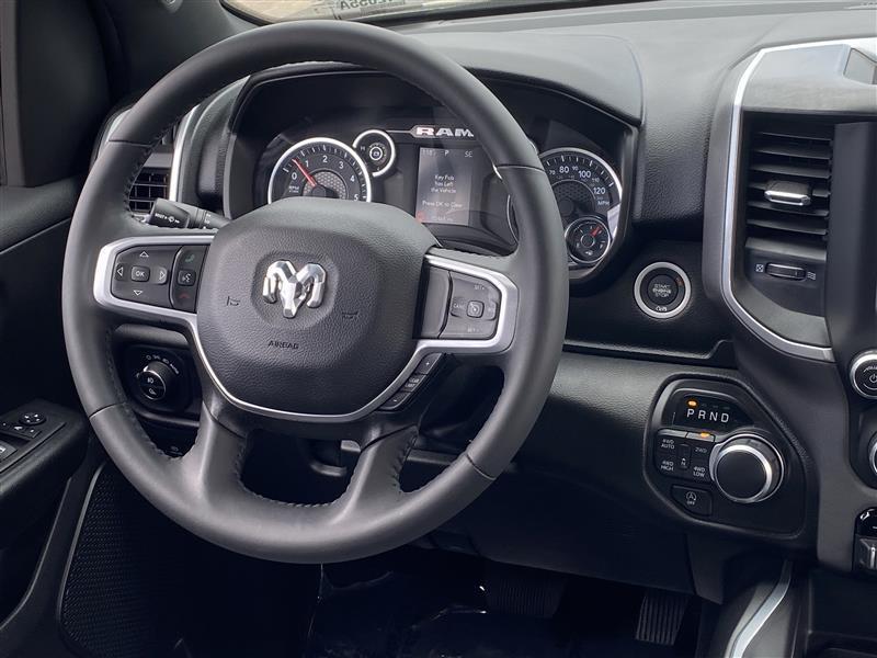 RAM 1500 Big Horn Crew Cab SWB 4WD 2023