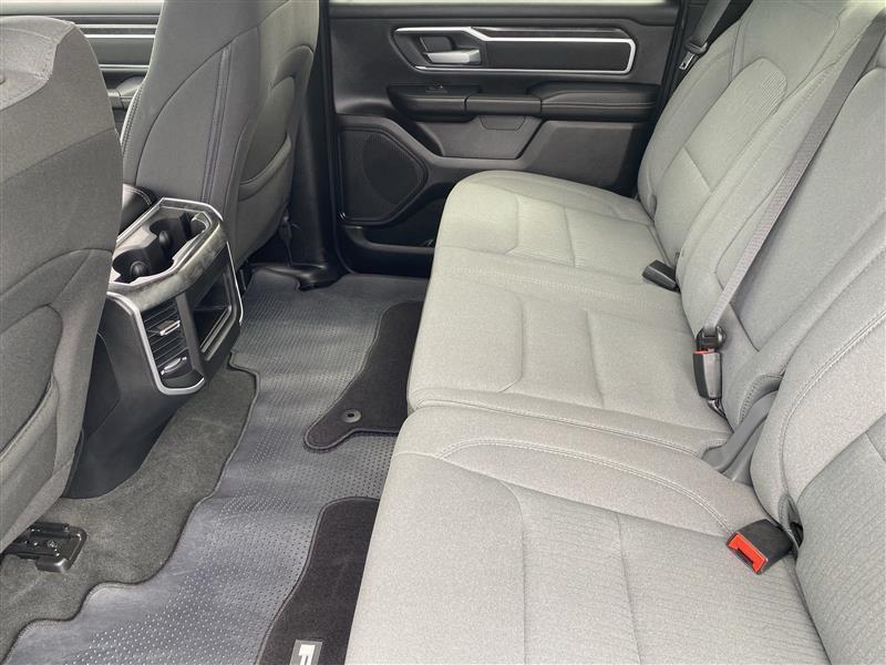 RAM 1500 Big Horn Crew Cab SWB 4WD 2023