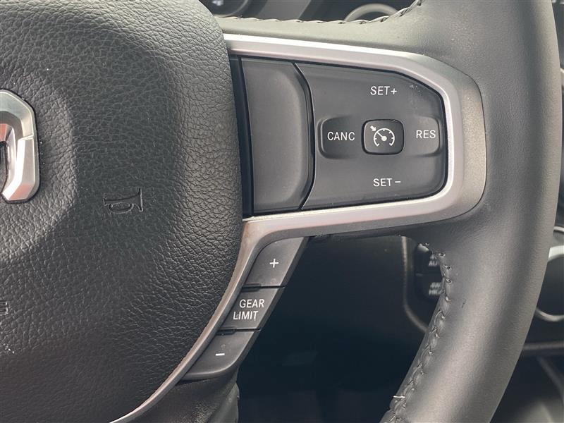 RAM 1500 Big Horn Crew Cab SWB 4WD 2023