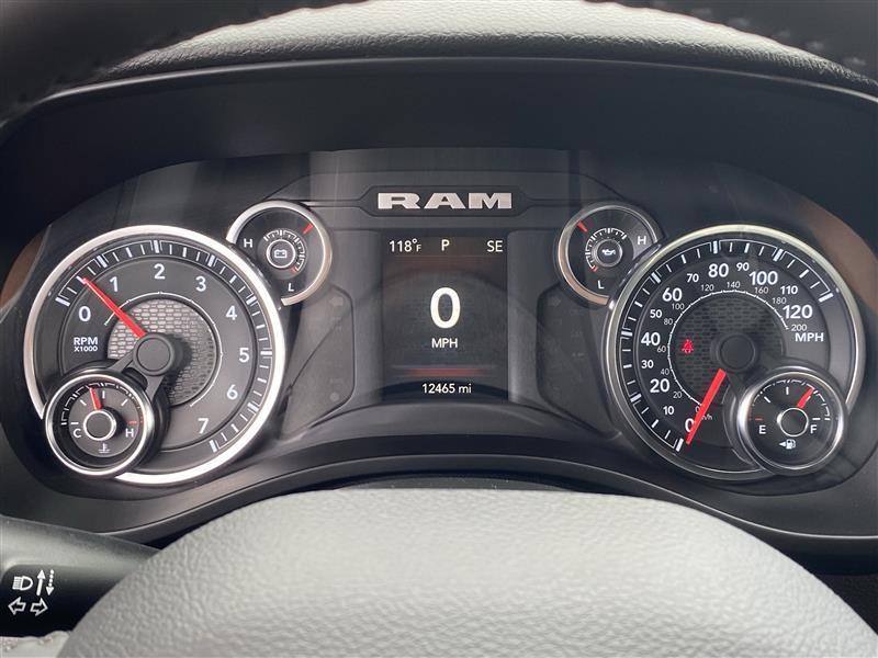 RAM 1500 Big Horn Crew Cab SWB 4WD 2023