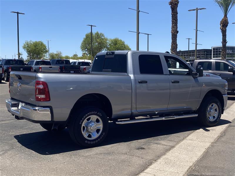 RAM 2500 Tradesman Crew Cab SWB 4WD 2024