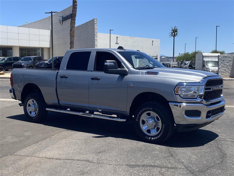 RAM 2500 Tradesman Crew Cab SWB 4WD 2024