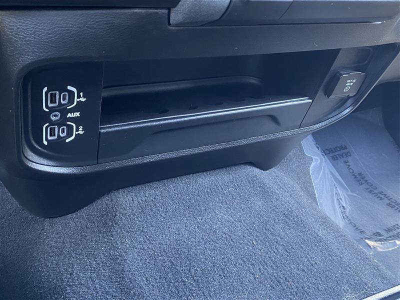 RAM 2500 Tradesman Crew Cab SWB 4WD 2024