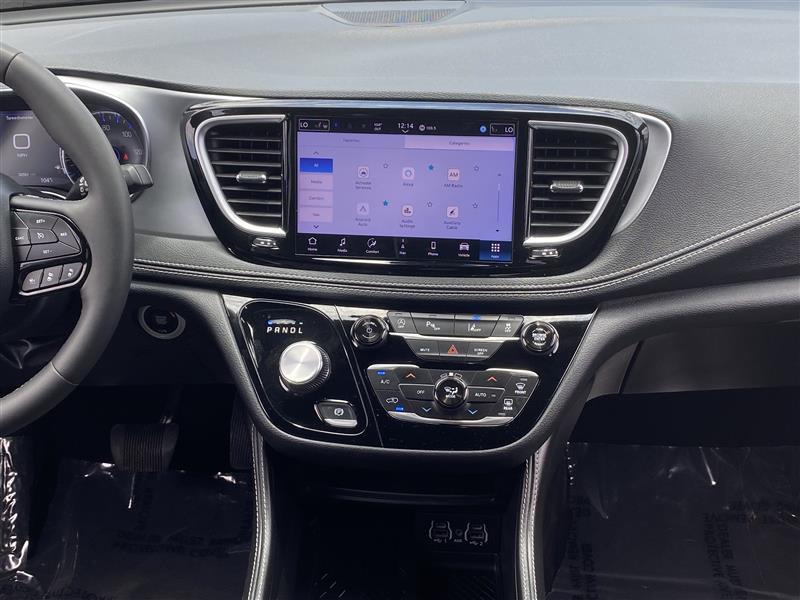 Chrysler Pacifica Limited 2025