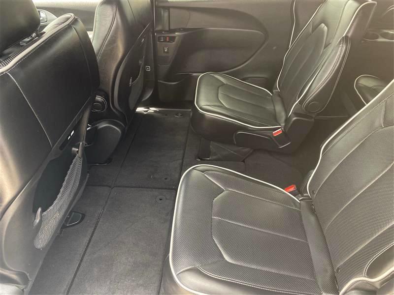 Chrysler Pacifica Limited 2025