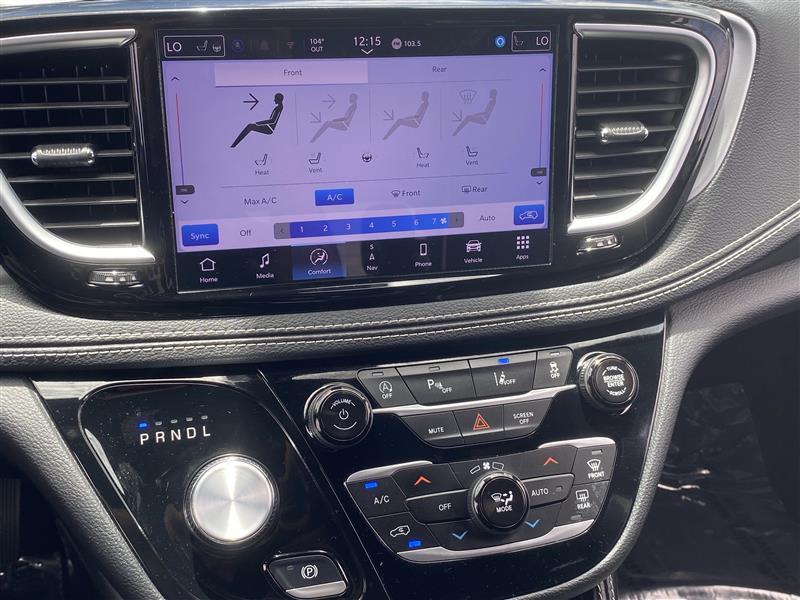 Chrysler Pacifica Limited 2025