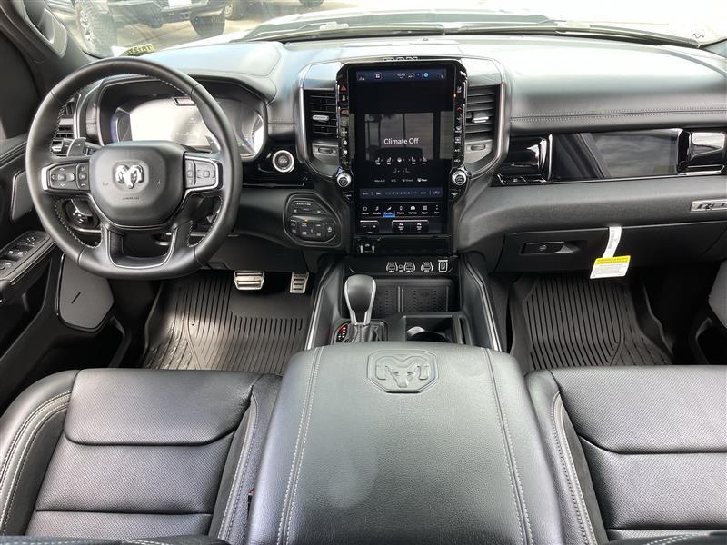 RAM 1500 Rebel Crew Cab SB 4WD 2026