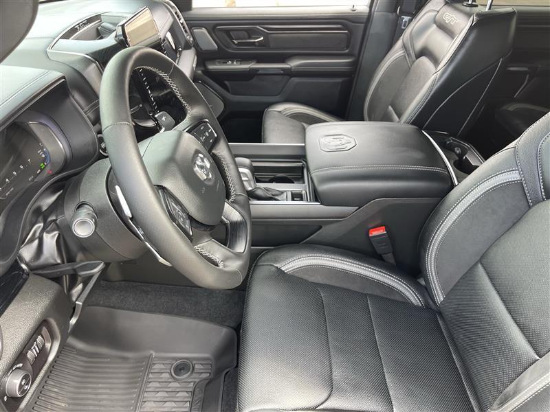 RAM 1500 Rebel Crew Cab SB 4WD 2026