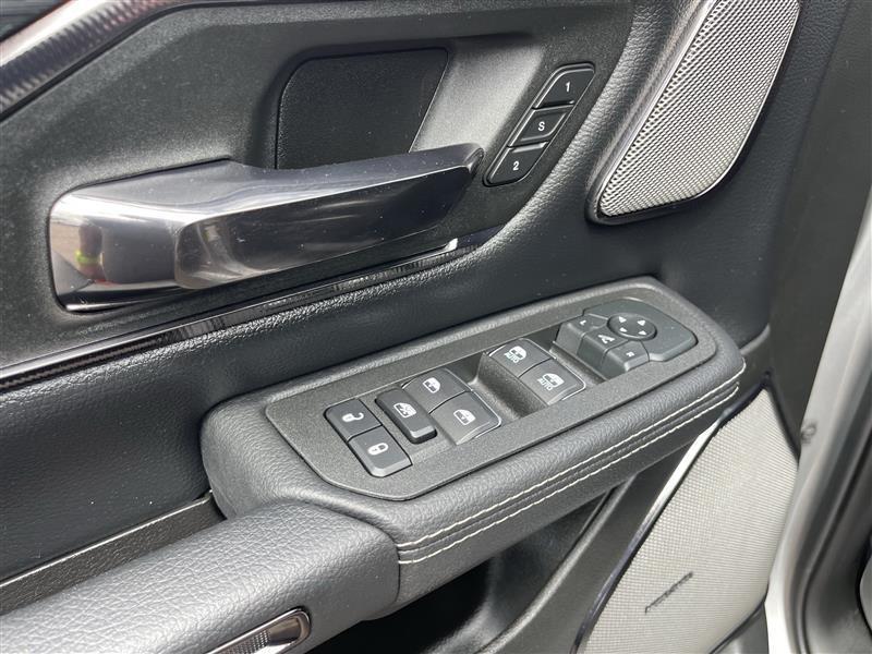 RAM 1500 Rebel Crew Cab SB 4WD 2026