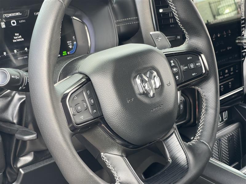 RAM 1500 Rebel Crew Cab SB 4WD 2026