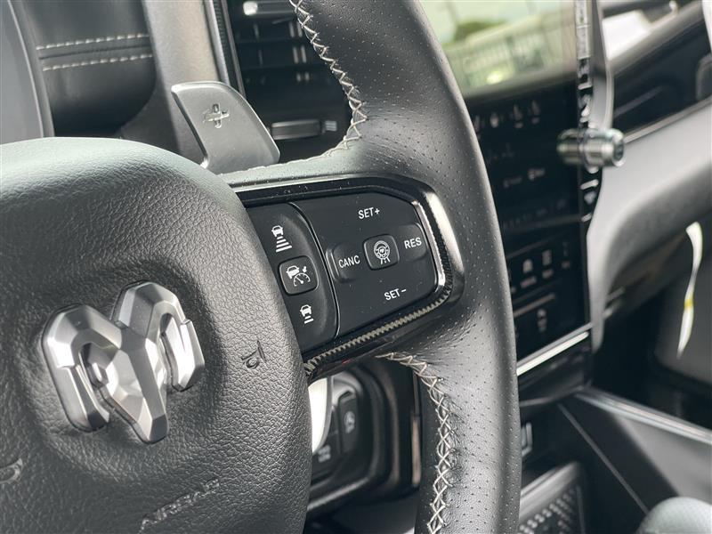 RAM 1500 Rebel Crew Cab SB 4WD 2026