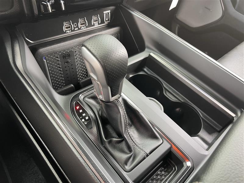 RAM 1500 Rebel Crew Cab SB 4WD 2026