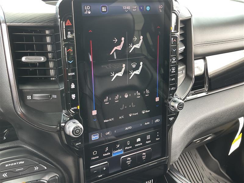 RAM 1500 Rebel Crew Cab SB 4WD 2026