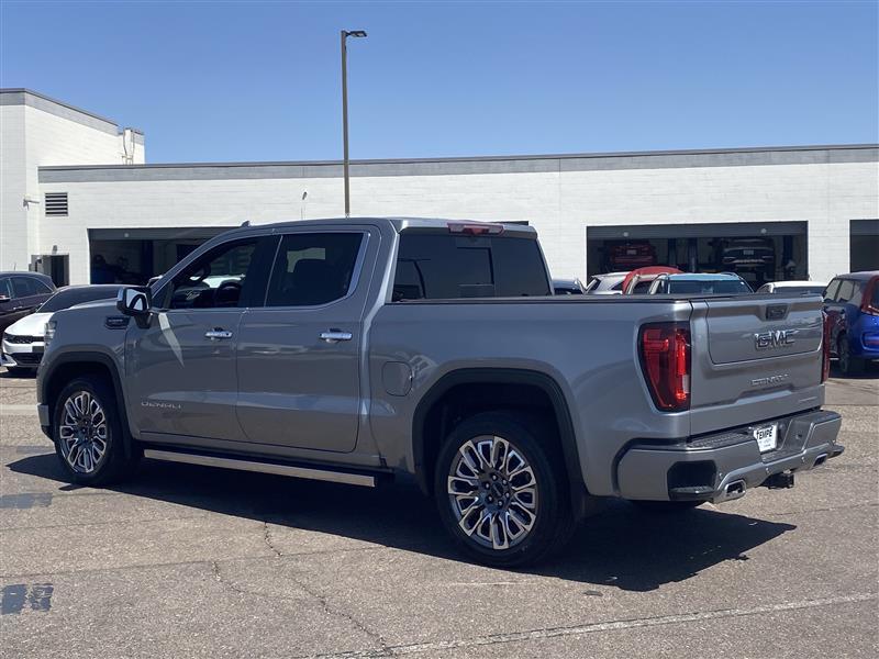 GMC Sierra 1500 Denali Ultimate Crew Cab 4WD 2024