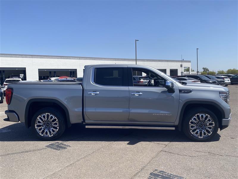 GMC Sierra 1500 Denali Ultimate Crew Cab 4WD 2024