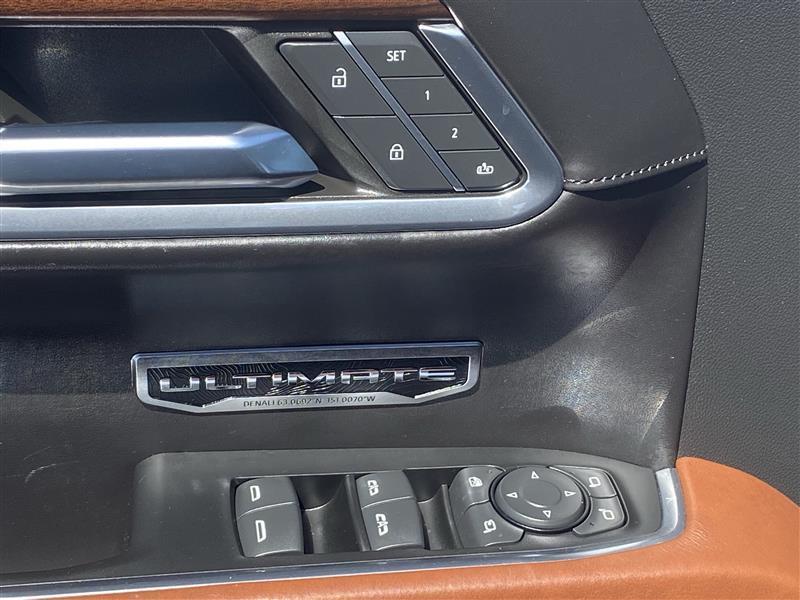 GMC Sierra 1500 Denali Ultimate Crew Cab 4WD 2024