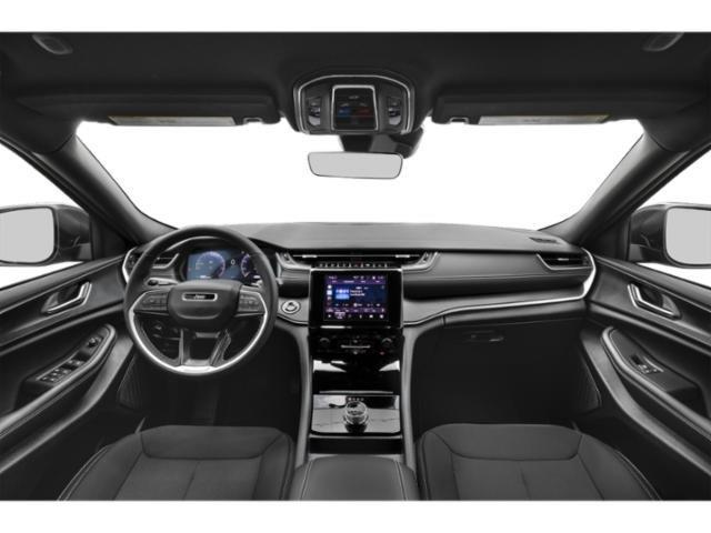 Jeep Grand Cherokee Laredo 4WD 2025