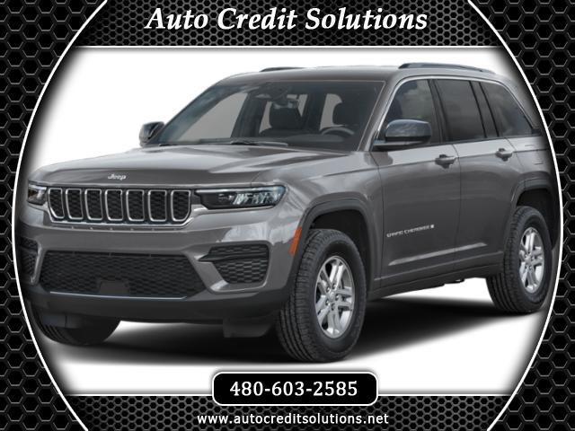 Jeep Grand Cherokee Laredo 4WD 2025