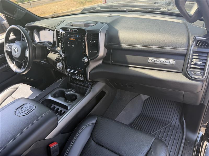 RAM 1500 Rebel Crew Cab SB 4WD 2024
