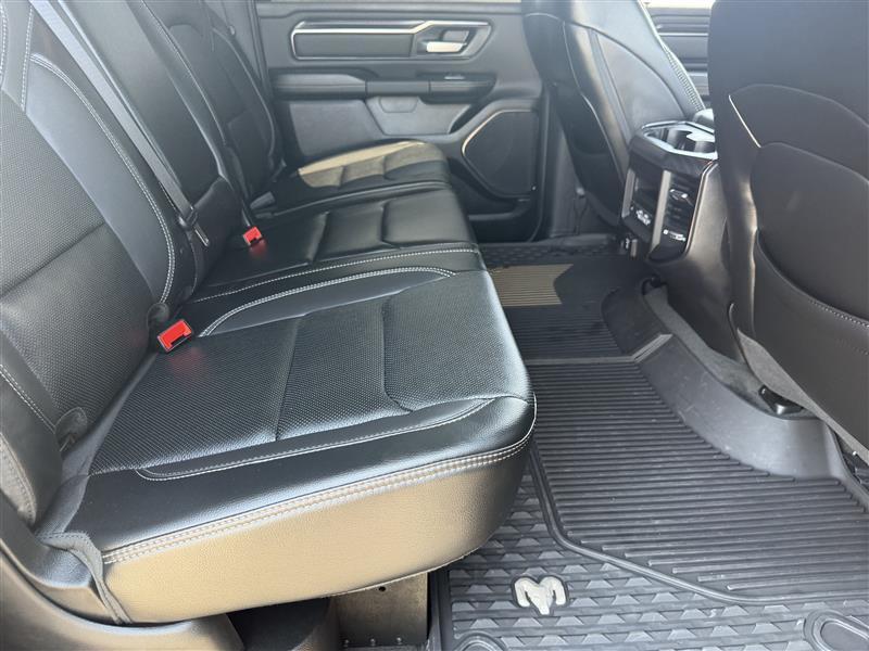 RAM 1500 Rebel Crew Cab SB 4WD 2024
