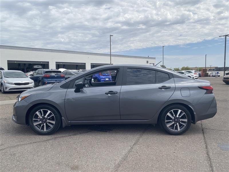 Nissan Versa S CVT 2024