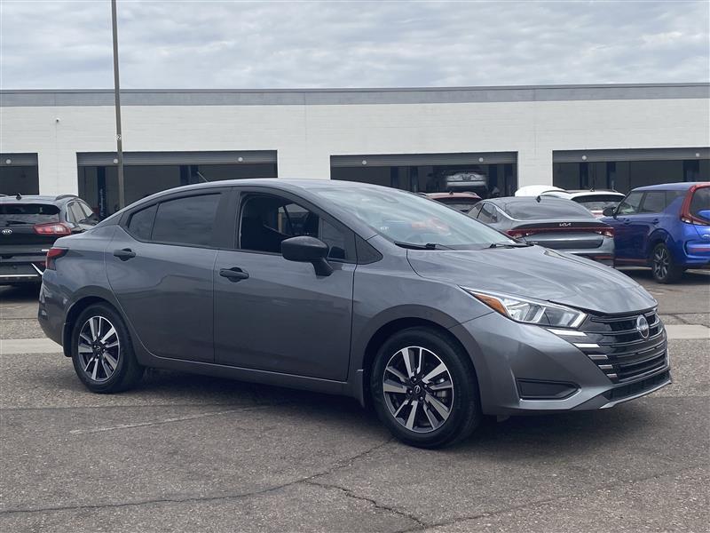Nissan Versa S CVT 2024