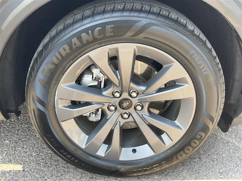 Ford Explorer XLT 2023