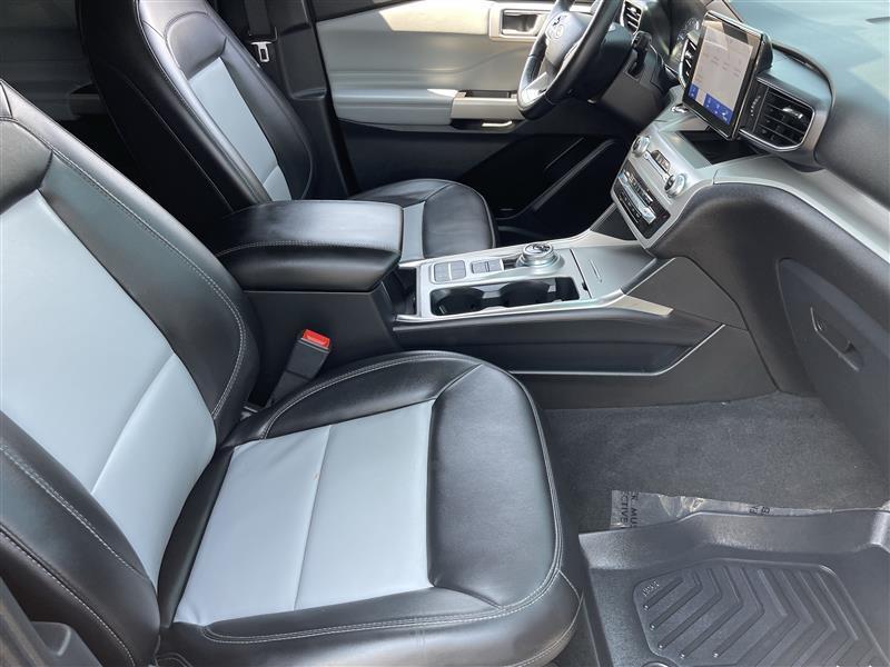 Ford Explorer XLT 2023