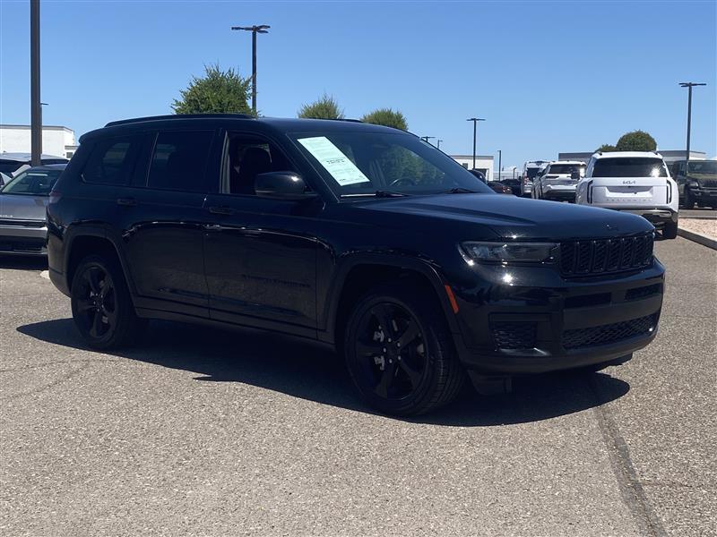 Jeep Grand Cherokee L Laredo 4WD 2023