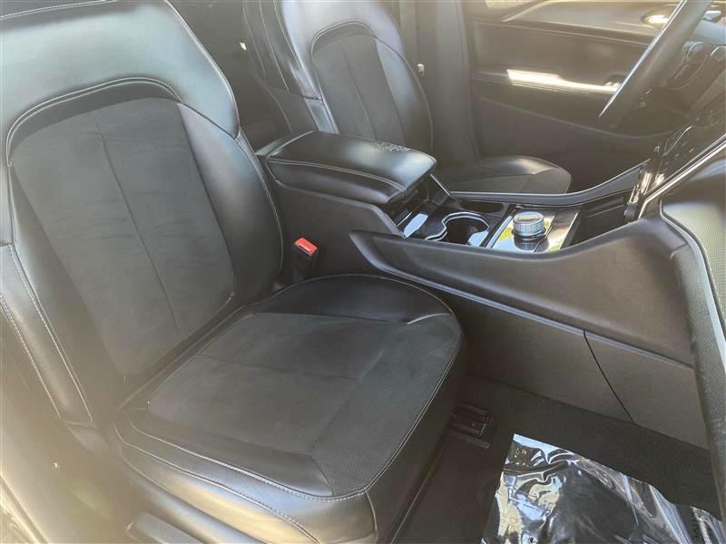 Jeep Grand Cherokee L Laredo 4WD 2023