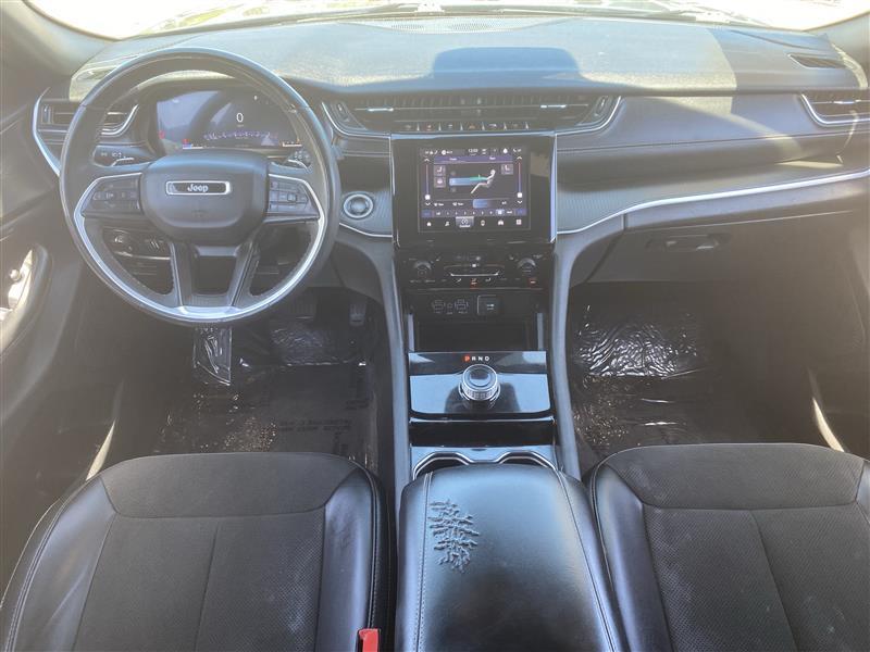 Jeep Grand Cherokee L Laredo 4WD 2023