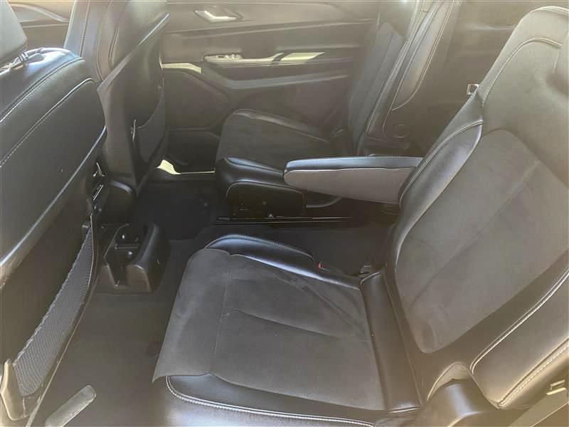 Jeep Grand Cherokee L Laredo 4WD 2023