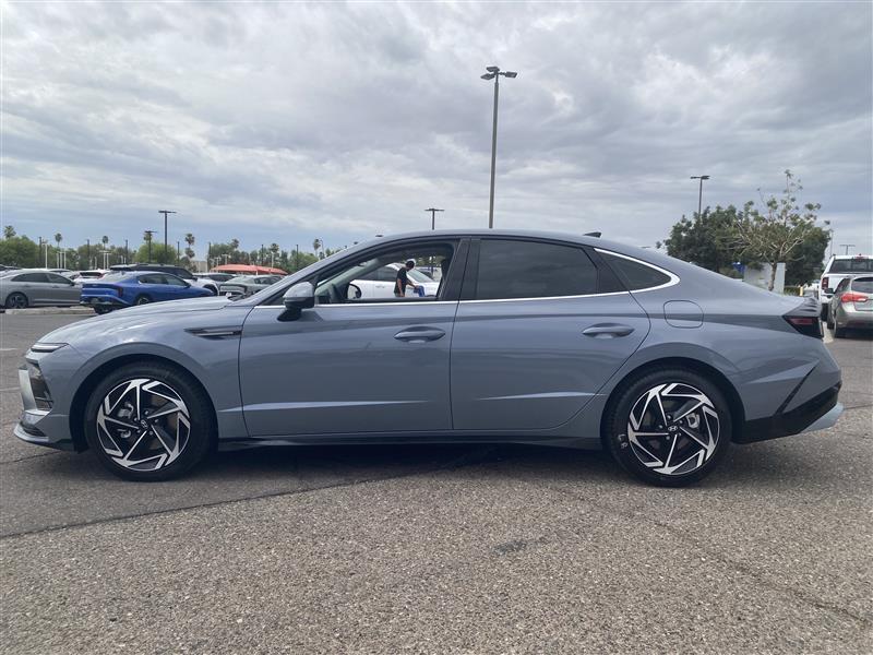 Hyundai Sonata SEL 2025