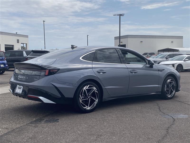 Hyundai Sonata SEL 2025