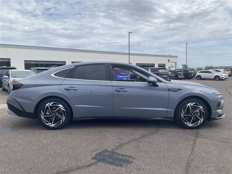 Hyundai Sonata SEL 2025