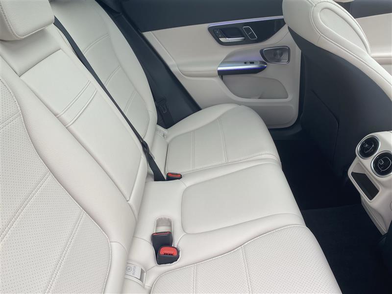 Mercedes-Benz GLC-Class GLC350e 4MATIC 2026