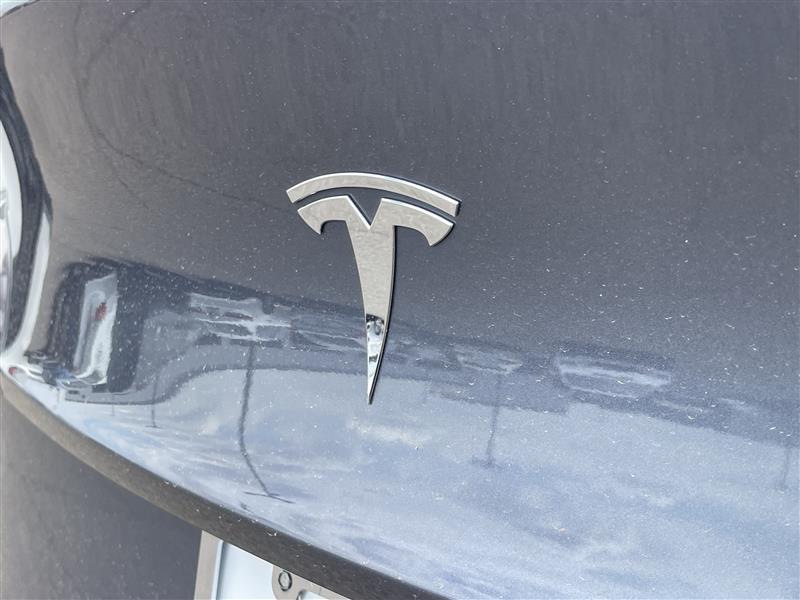 Tesla Model Y Long Range 2023