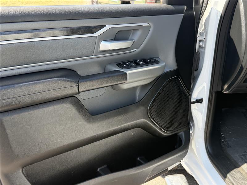 RAM 1500 Big Horn Crew Cab SWB 2WD 2023