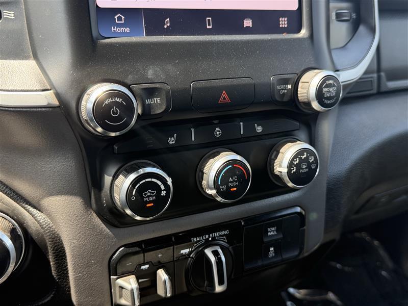 RAM 1500 Big Horn Crew Cab SWB 2WD 2023