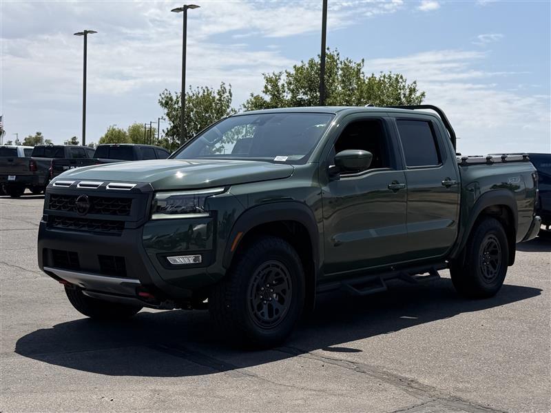 Nissan Frontier PRO-4X Crew Cab 4WD 2026