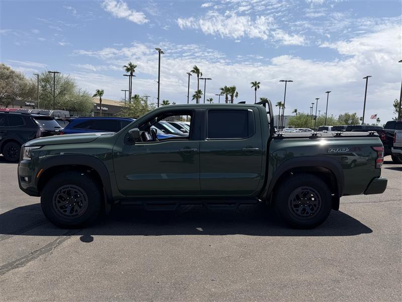 Nissan Frontier PRO-4X Crew Cab 4WD 2026