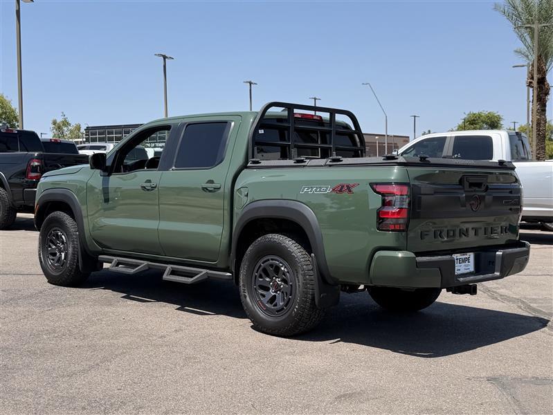 Nissan Frontier PRO-4X Crew Cab 4WD 2026