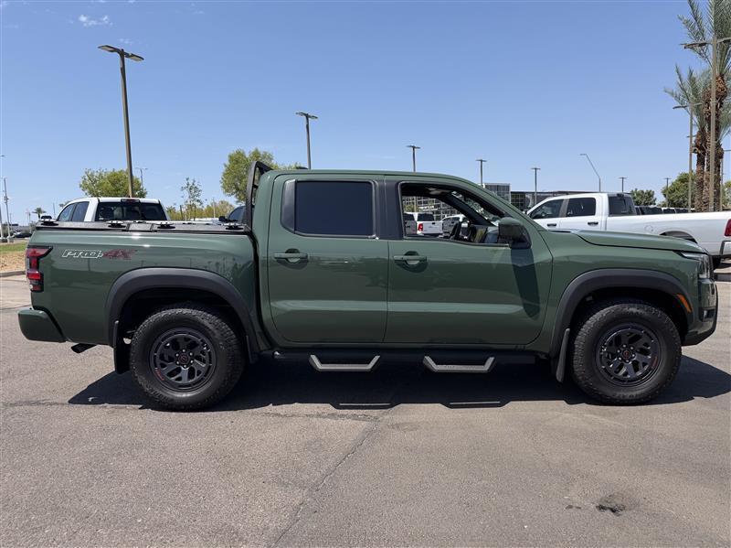Nissan Frontier PRO-4X Crew Cab 4WD 2026
