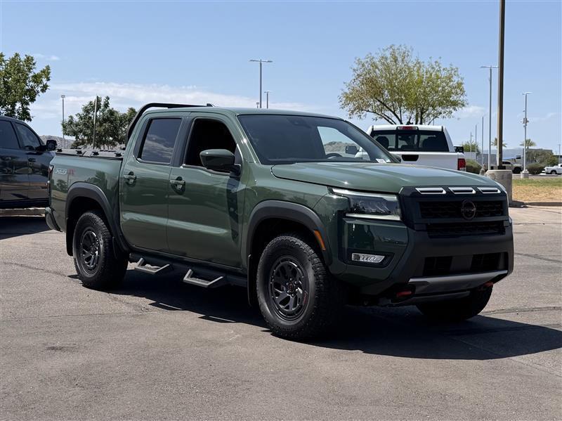 Nissan Frontier PRO-4X Crew Cab 4WD 2026