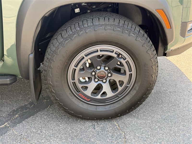 Nissan Frontier PRO-4X Crew Cab 4WD 2026
