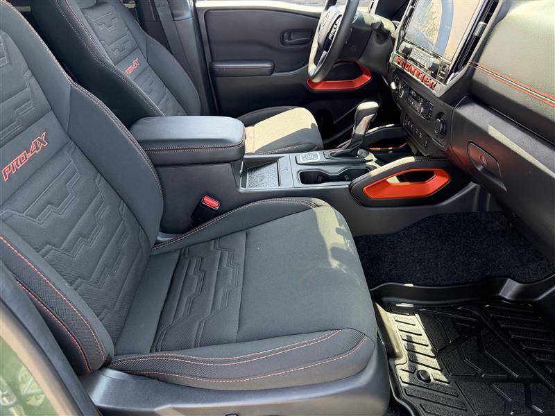 Nissan Frontier PRO-4X Crew Cab 4WD 2026