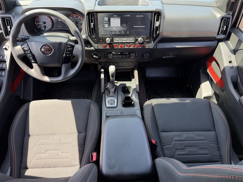 Nissan Frontier PRO-4X Crew Cab 4WD 2026