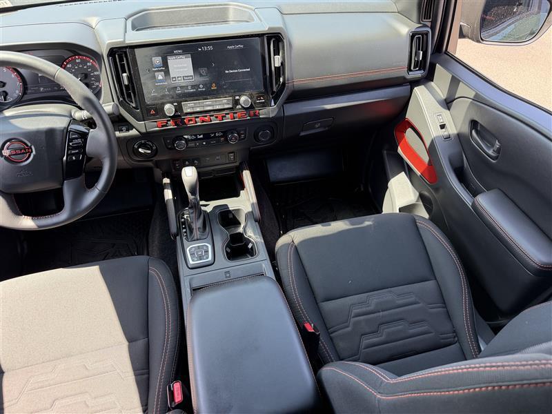 Nissan Frontier PRO-4X Crew Cab 4WD 2026