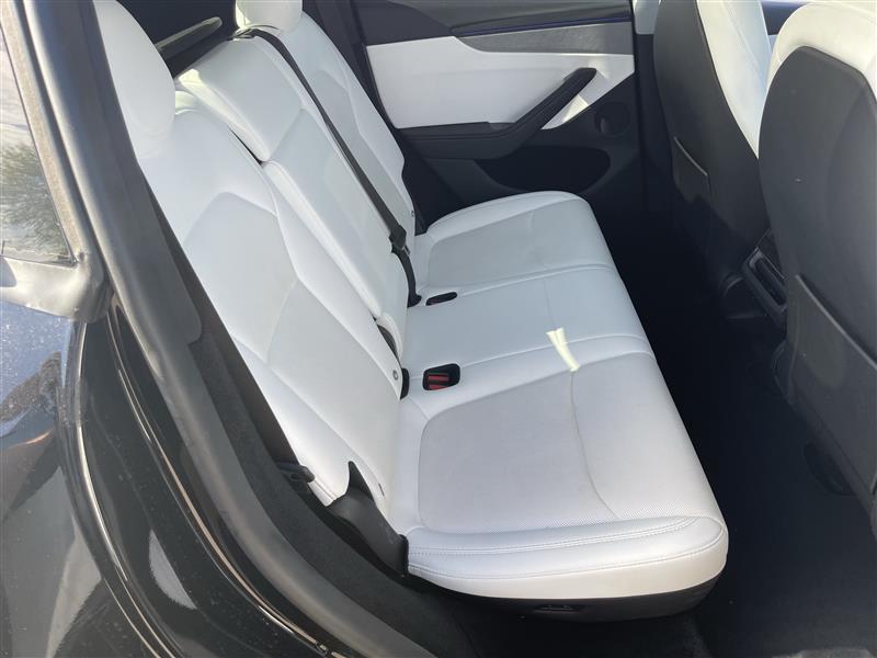 Tesla Model Y Performance 2026